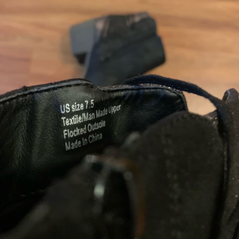 🆕❤️Volitaire Booties - Picture 3 of 7